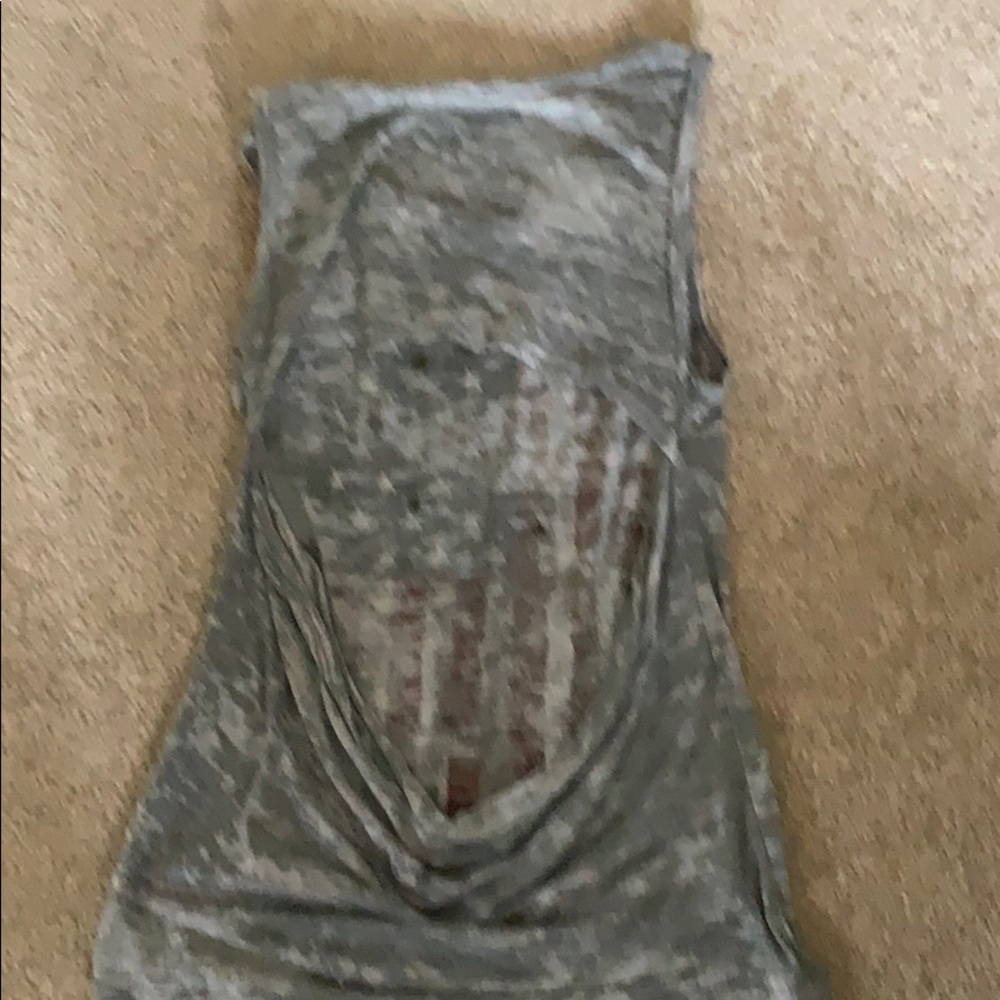 Tank - Picture 2 of 2